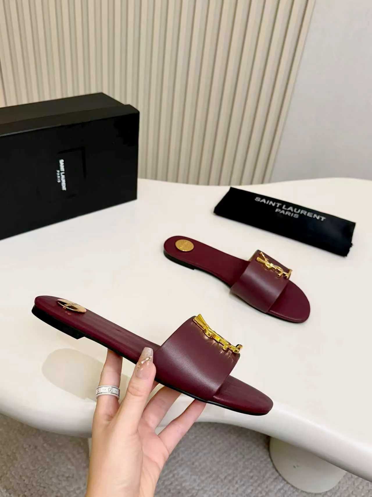 👟👟Ex-factory price 340👟👟 Genuine leather sole +40 YSL new model, upper cowhide leather lining sheepskin, size 35-44, rubber sole, genuine leather sole +40